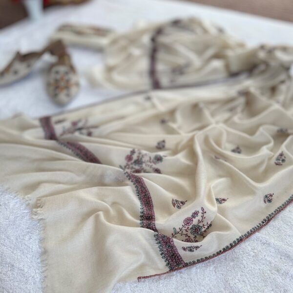 Botidar Sozni Pashmina Stole — Natural off-white